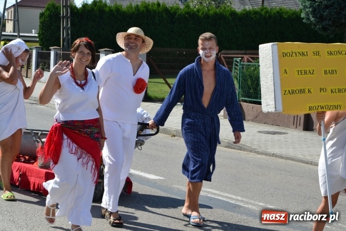 Zdjęcie w galerii na portalu naszraciborz.pl: Dożynki 2016. W Krzyżanowicach po żniwnioku baby do kurortów rozwiozą  wiadomości z regionu