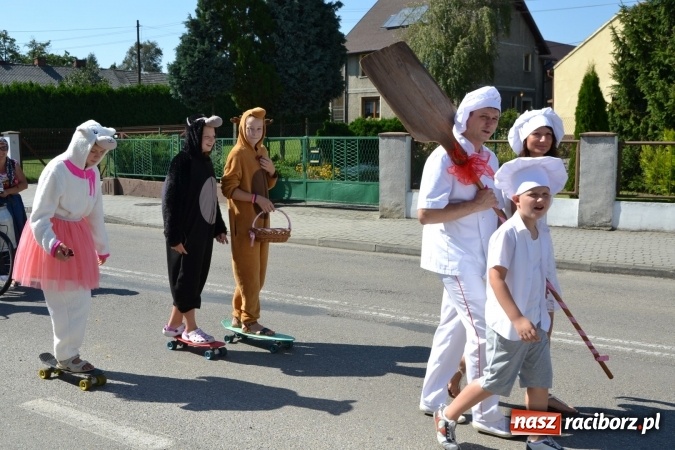 Zdjęcie w galerii na portalu naszraciborz.pl: Dożynki 2016. W Krzyżanowicach po żniwnioku baby do kurortów rozwiozą  wiadomości z regionu