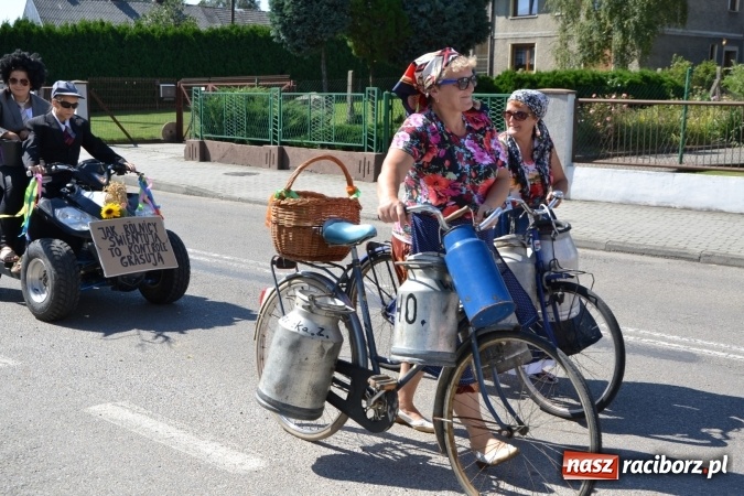 Zdjęcie w galerii na portalu naszraciborz.pl: Dożynki 2016. W Krzyżanowicach po żniwnioku baby do kurortów rozwiozą  wiadomości z regionu