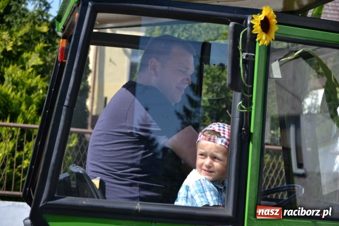 Zdjęcie w galerii na portalu naszraciborz.pl: Dożynki 2016. W Krzyżanowicach po żniwnioku baby do kurortów rozwiozą  wiadomości z regionu