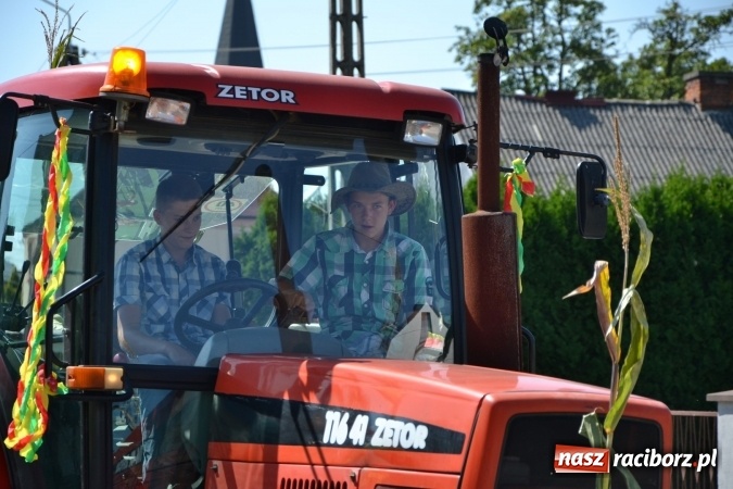 Zdjęcie w galerii na portalu naszraciborz.pl: Dożynki 2016. W Krzyżanowicach po żniwnioku baby do kurortów rozwiozą  wiadomości z regionu