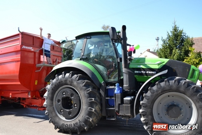 Zdjęcie w galerii na portalu naszraciborz.pl: Dożynki 2016. W Krzyżanowicach po żniwnioku baby do kurortów rozwiozą  wiadomości z regionu