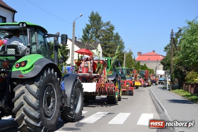 Zdjęcie w galerii na portalu naszraciborz.pl: Dożynki 2016. W Krzyżanowicach po żniwnioku baby do kurortów rozwiozą  wiadomości z regionu