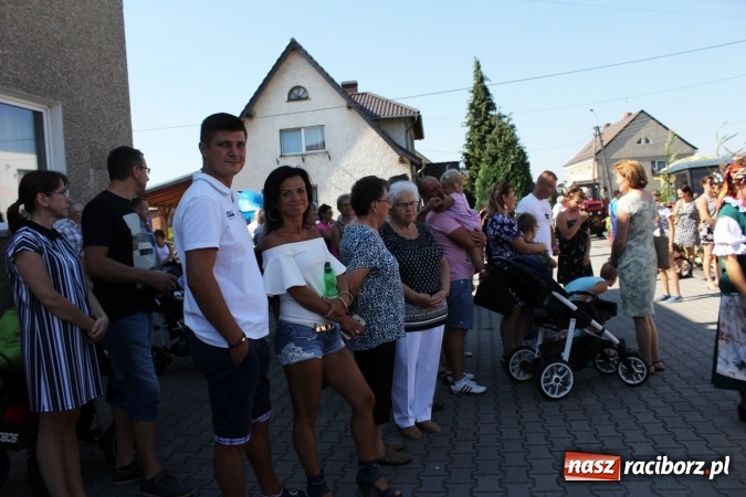 Zdjęcie w galerii na portalu naszraciborz.pl: Dożynki 2016. Owsiszcze i Nowa Wioska świętują razem wiadomości z regionu