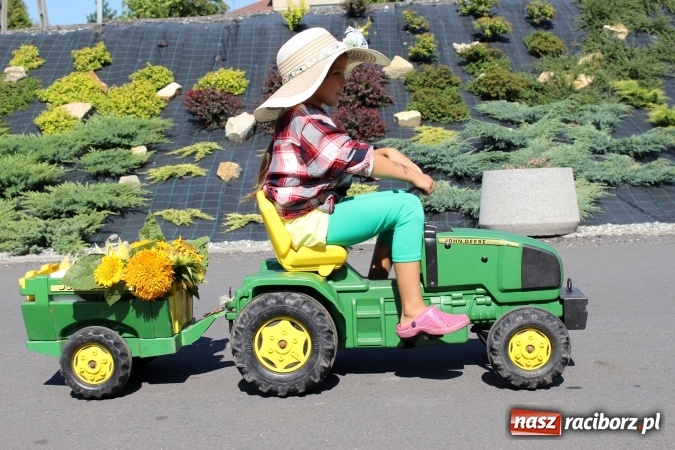 Zdjęcie w galerii na portalu naszraciborz.pl: Dożynki 2016. Owsiszcze i Nowa Wioska świętują razem wiadomości z regionu
