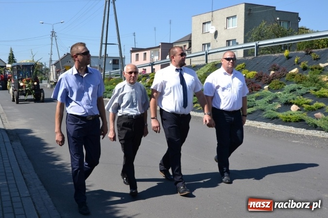 Zdjęcie w galerii na portalu naszraciborz.pl: Dożynki 2016. Owsiszcze i Nowa Wioska świętują razem wiadomości z regionu