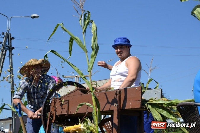 Zdjęcie w galerii na portalu naszraciborz.pl: Dożynki 2016. Owsiszcze i Nowa Wioska świętują razem wiadomości z regionu