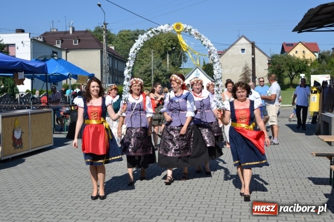 Zdjęcie w galerii na portalu naszraciborz.pl: Dożynki 2016. Owsiszcze i Nowa Wioska świętują razem wiadomości z regionu