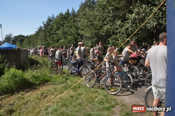 Zdjęcie w galerii na portalu naszraciborz.pl: 18. Rodzinny Rajd Rowerowy szlakiem pożaru w 1992 r. w Kuźni Raciborskiej wiadomości z regionu