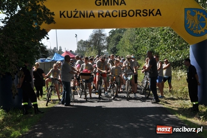 Zdjęcie w galerii na portalu naszraciborz.pl: 18. Rodzinny Rajd Rowerowy szlakiem pożaru w 1992 r. w Kuźni Raciborskiej wiadomości z regionu