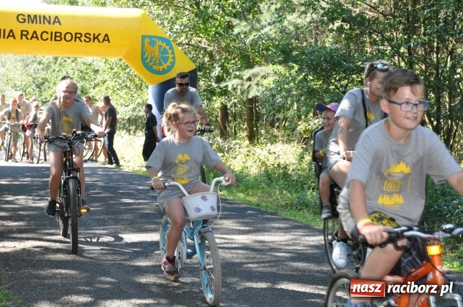 Zdjęcie w galerii na portalu naszraciborz.pl: 18. Rodzinny Rajd Rowerowy szlakiem pożaru w 1992 r. w Kuźni Raciborskiej wiadomości z regionu