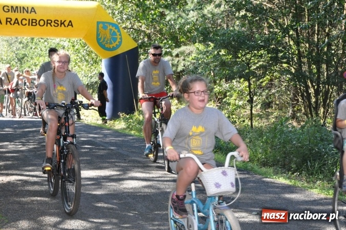 Zdjęcie w galerii na portalu naszraciborz.pl: 18. Rodzinny Rajd Rowerowy szlakiem pożaru w 1992 r. w Kuźni Raciborskiej wiadomości z regionu