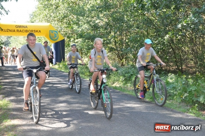 Zdjęcie w galerii na portalu naszraciborz.pl: 18. Rodzinny Rajd Rowerowy szlakiem pożaru w 1992 r. w Kuźni Raciborskiej wiadomości z regionu
