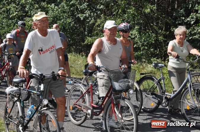 Zdjęcie w galerii na portalu naszraciborz.pl: 18. Rodzinny Rajd Rowerowy szlakiem pożaru w 1992 r. w Kuźni Raciborskiej wiadomości z regionu