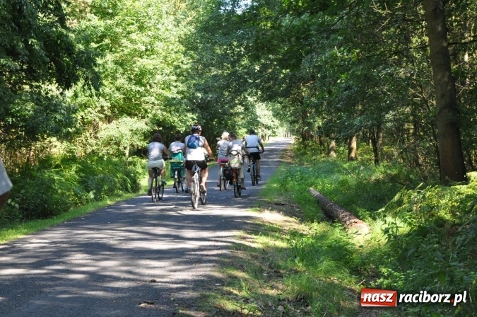 Zdjęcie w galerii na portalu naszraciborz.pl: 18. Rodzinny Rajd Rowerowy szlakiem pożaru w 1992 r. w Kuźni Raciborskiej wiadomości z regionu