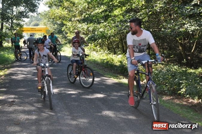 Zdjęcie w galerii na portalu naszraciborz.pl: 18. Rodzinny Rajd Rowerowy szlakiem pożaru w 1992 r. w Kuźni Raciborskiej wiadomości z regionu