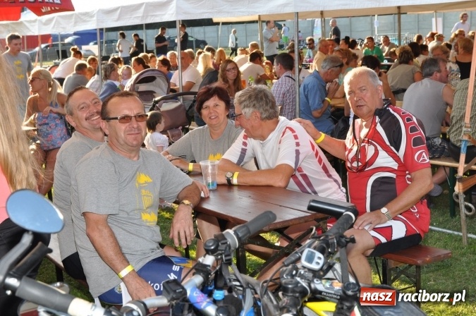 Zdjęcie w galerii na portalu naszraciborz.pl: 18. Rodzinny Rajd Rowerowy szlakiem pożaru w 1992 r. w Kuźni Raciborskiej wiadomości z regionu