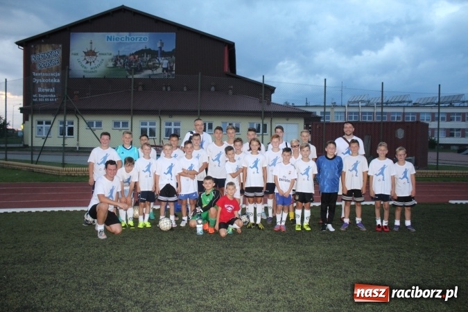 Zdjęcie w galerii na portalu naszraciborz.pl: Grupy młodzieżowe LKS Tworków na obozie piłkarskim w Rewalu wiadomości z regionu