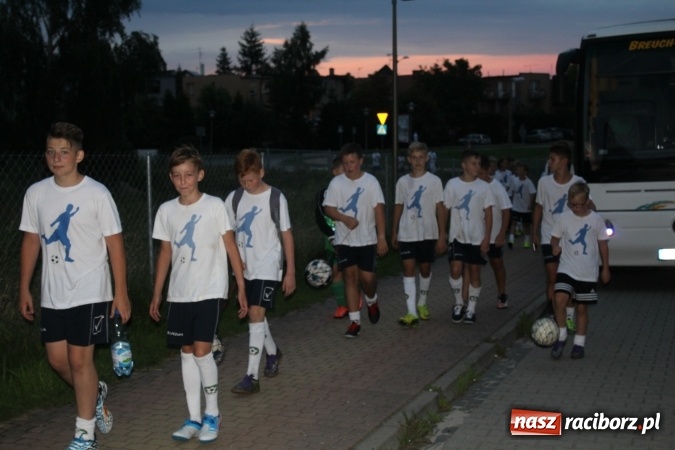 Zdjęcie w galerii na portalu naszraciborz.pl: Grupy młodzieżowe LKS Tworków na obozie piłkarskim w Rewalu wiadomości z regionu