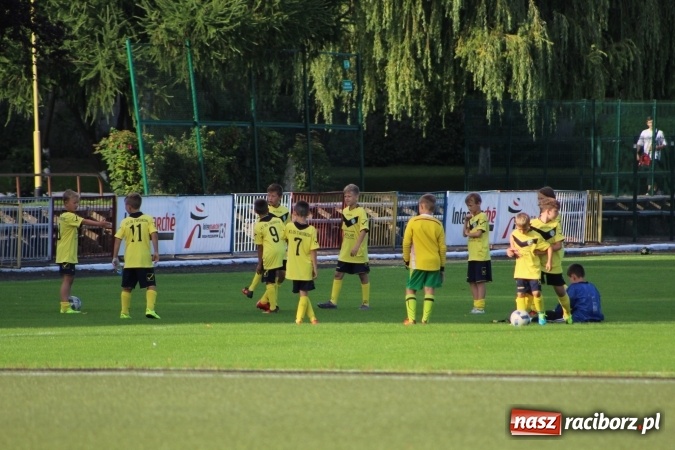 Zdjęcie w galerii na portalu naszraciborz.pl: Grupy młodzieżowe LKS Tworków na obozie piłkarskim w Rewalu wiadomości z regionu