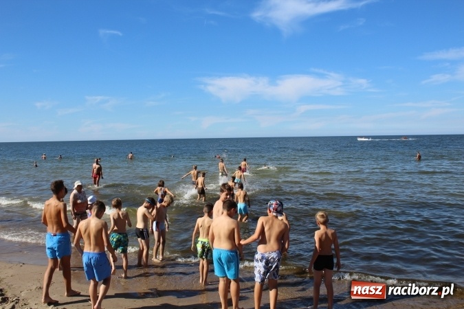 Zdjęcie w galerii na portalu naszraciborz.pl: Grupy młodzieżowe LKS Tworków na obozie piłkarskim w Rewalu wiadomości z regionu