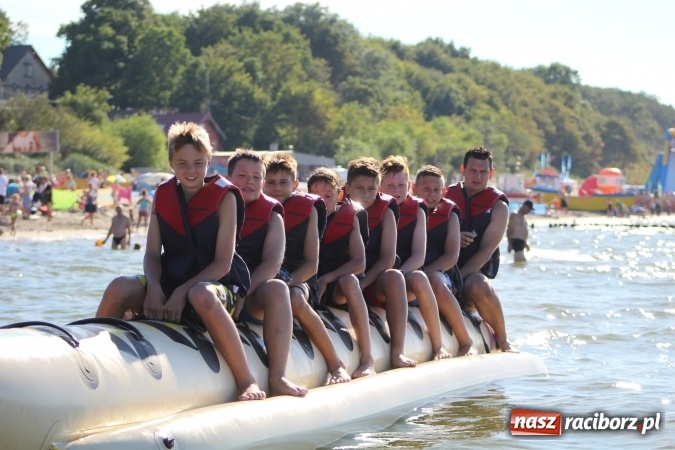 Zdjęcie w galerii na portalu naszraciborz.pl: Grupy młodzieżowe LKS Tworków na obozie piłkarskim w Rewalu wiadomości z regionu