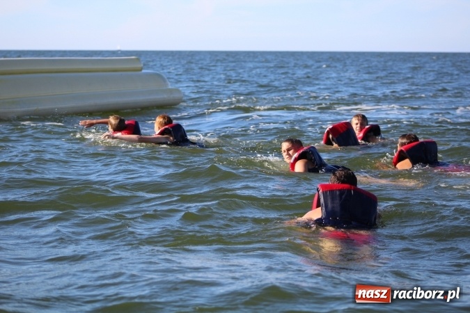 Zdjęcie w galerii na portalu naszraciborz.pl: Grupy młodzieżowe LKS Tworków na obozie piłkarskim w Rewalu wiadomości z regionu