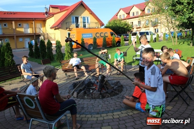 Zdjęcie w galerii na portalu naszraciborz.pl: Grupy młodzieżowe LKS Tworków na obozie piłkarskim w Rewalu wiadomości z regionu