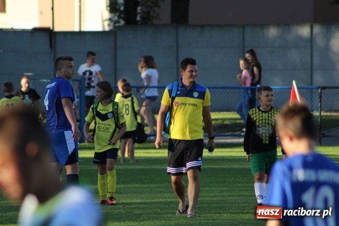 Zdjęcie w galerii na portalu naszraciborz.pl: Grupy młodzieżowe LKS Tworków na obozie piłkarskim w Rewalu wiadomości z regionu