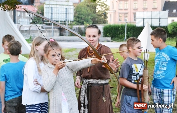 Zdjęcie w galerii na portalu naszraciborz.pl: Tydzień z kulturą i nocne obozowisko na zakończenie wakacji z RCK  wiadomości z regionu