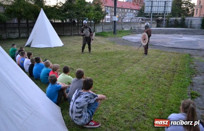 Zdjęcie w galerii na portalu naszraciborz.pl: Tydzień z kulturą i nocne obozowisko na zakończenie wakacji z RCK  wiadomości z regionu