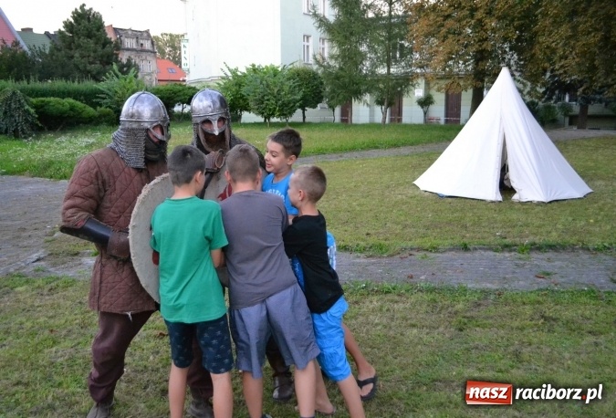 Zdjęcie w galerii na portalu naszraciborz.pl: Tydzień z kulturą i nocne obozowisko na zakończenie wakacji z RCK  wiadomości z regionu