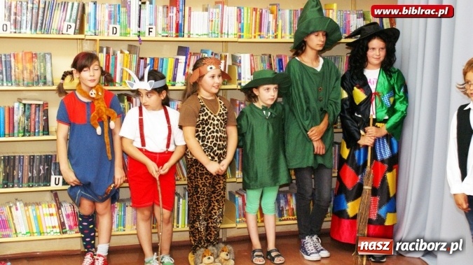 Zdjęcie w galerii na portalu naszraciborz.pl: Wielki finał wakacyjnych podróży po literaturze z raciborską biblioteką wiadomości z regionu