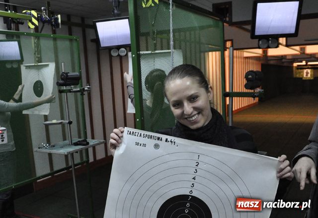 Zdjęcie w galerii na portalu naszraciborz.pl: Lekcja prawa na strzelnicy wiadomości z regionu