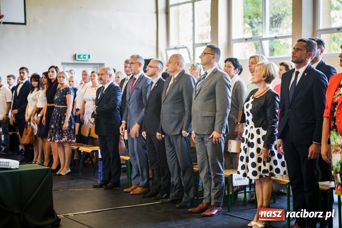 Zdjęcie w galerii na portalu naszraciborz.pl: Rok szkolny rozpocząć czas! W G1 odbyła się miejska inauguracja  wiadomości z regionu