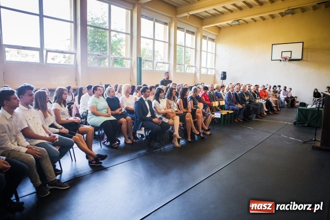 Zdjęcie w galerii na portalu naszraciborz.pl: Rok szkolny rozpocząć czas! W G1 odbyła się miejska inauguracja  wiadomości z regionu