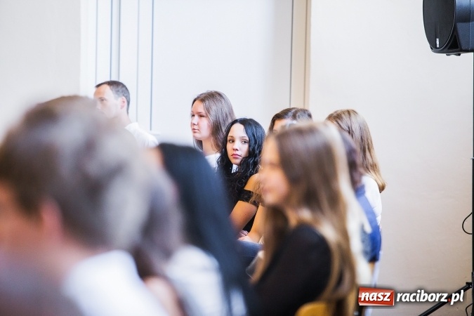 Zdjęcie w galerii na portalu naszraciborz.pl: Rok szkolny rozpocząć czas! W G1 odbyła się miejska inauguracja  wiadomości z regionu