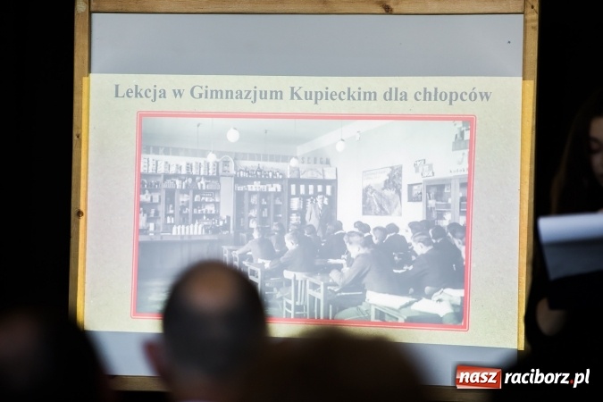 Zdjęcie w galerii na portalu naszraciborz.pl: Rok szkolny rozpocząć czas! W G1 odbyła się miejska inauguracja  wiadomości z regionu