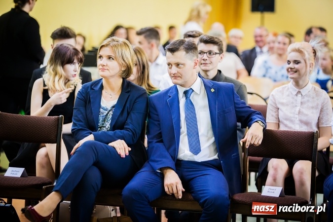 Zdjęcie w galerii na portalu naszraciborz.pl: W CKZiU nr 2 Mechanik odbyła się powiatowa inauguracja roku szkolnego 2016/2017 wiadomości z regionu