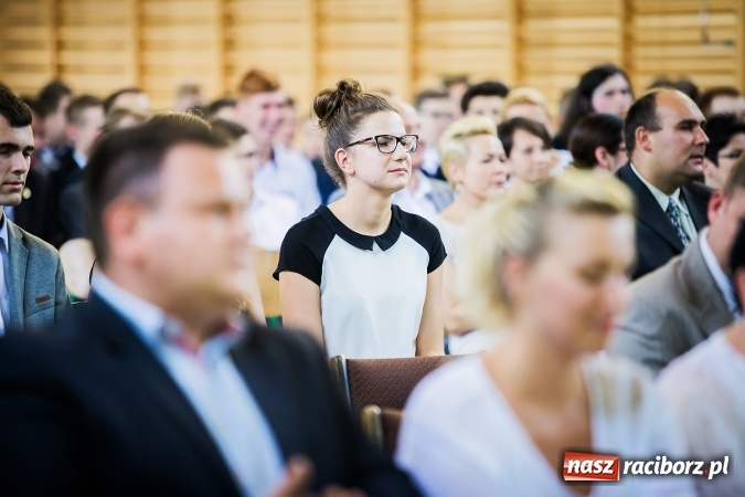 Zdjęcie w galerii na portalu naszraciborz.pl: W CKZiU nr 2 Mechanik odbyła się powiatowa inauguracja roku szkolnego 2016/2017 wiadomości z regionu