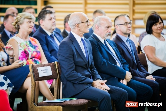 Zdjęcie w galerii na portalu naszraciborz.pl: W CKZiU nr 2 Mechanik odbyła się powiatowa inauguracja roku szkolnego 2016/2017 wiadomości z regionu