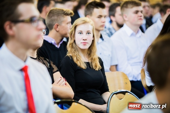 Zdjęcie w galerii na portalu naszraciborz.pl: W CKZiU nr 2 Mechanik odbyła się powiatowa inauguracja roku szkolnego 2016/2017 wiadomości z regionu