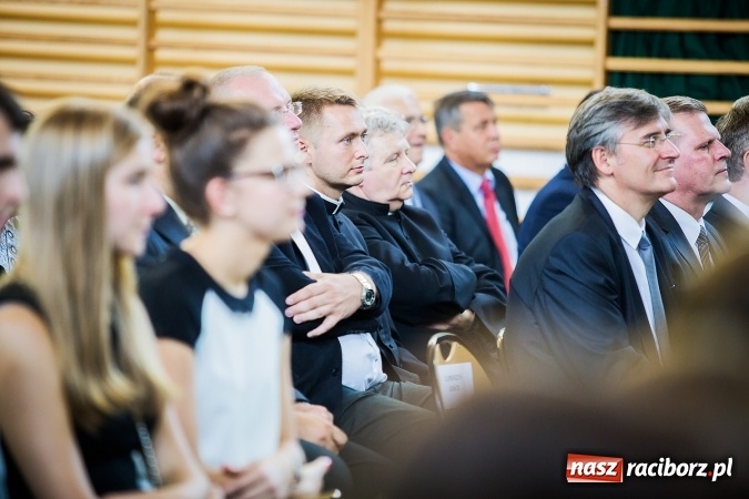 Zdjęcie w galerii na portalu naszraciborz.pl: W CKZiU nr 2 Mechanik odbyła się powiatowa inauguracja roku szkolnego 2016/2017 wiadomości z regionu