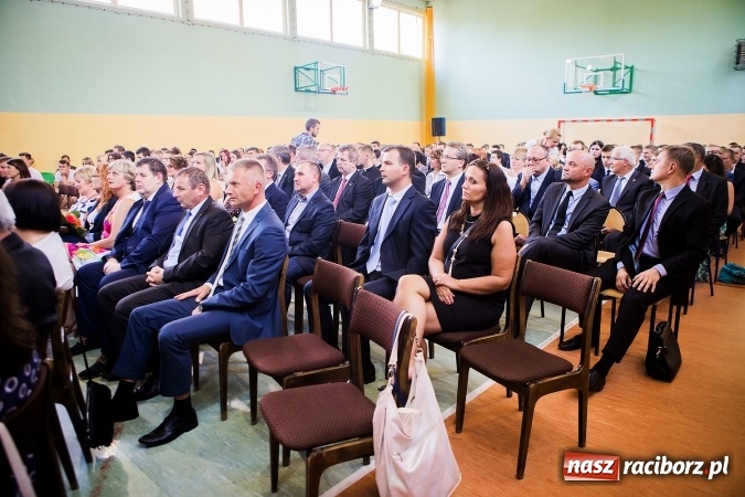 Zdjęcie w galerii na portalu naszraciborz.pl: W CKZiU nr 2 Mechanik odbyła się powiatowa inauguracja roku szkolnego 2016/2017 wiadomości z regionu