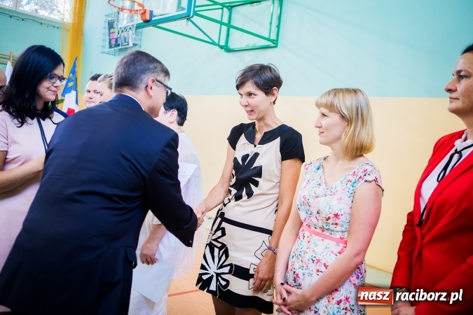Zdjęcie w galerii na portalu naszraciborz.pl: W CKZiU nr 2 Mechanik odbyła się powiatowa inauguracja roku szkolnego 2016/2017 wiadomości z regionu