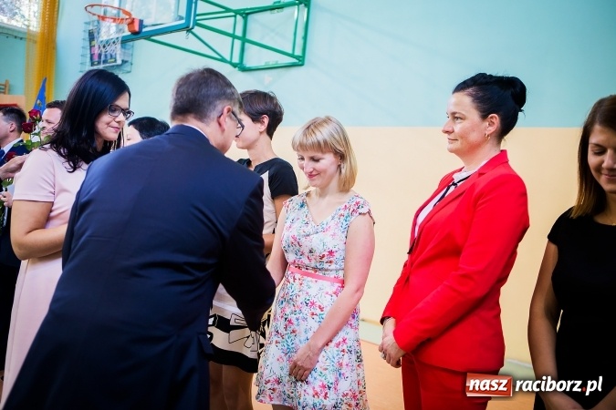 Zdjęcie w galerii na portalu naszraciborz.pl: W CKZiU nr 2 Mechanik odbyła się powiatowa inauguracja roku szkolnego 2016/2017 wiadomości z regionu