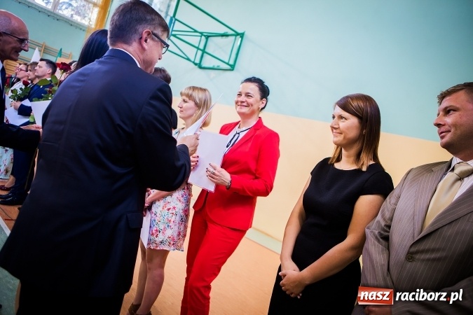Zdjęcie w galerii na portalu naszraciborz.pl: W CKZiU nr 2 Mechanik odbyła się powiatowa inauguracja roku szkolnego 2016/2017 wiadomości z regionu