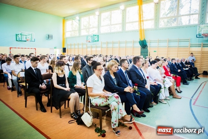 Zdjęcie w galerii na portalu naszraciborz.pl: W CKZiU nr 2 Mechanik odbyła się powiatowa inauguracja roku szkolnego 2016/2017 wiadomości z regionu