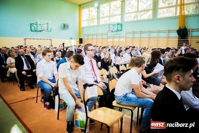 Zdjęcie w galerii na portalu naszraciborz.pl: W CKZiU nr 2 Mechanik odbyła się powiatowa inauguracja roku szkolnego 2016/2017 wiadomości z regionu