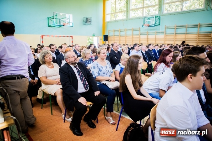 Zdjęcie w galerii na portalu naszraciborz.pl: W CKZiU nr 2 Mechanik odbyła się powiatowa inauguracja roku szkolnego 2016/2017 wiadomości z regionu